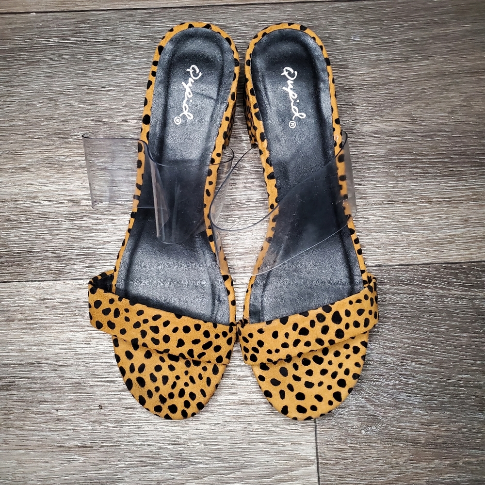 QUPID Leopard Print Open Toe Block Heel - Picture 4 of 7